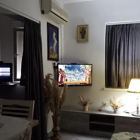 Apartment Peacefull Cozzy Studio Flat Tirana